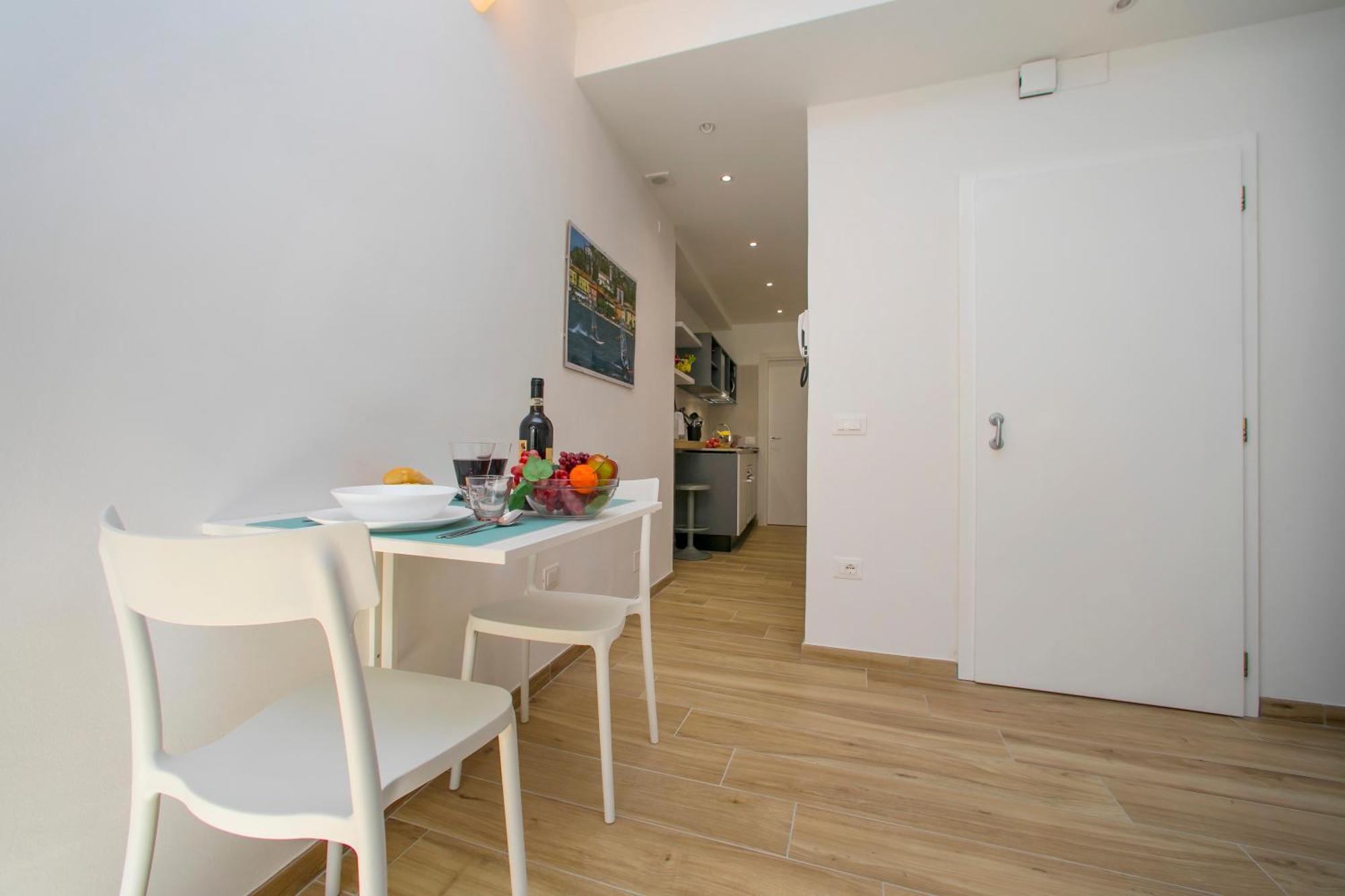 Nido Sui Tetti Di Riva Del Garda - Happy Rentals Exterior photo