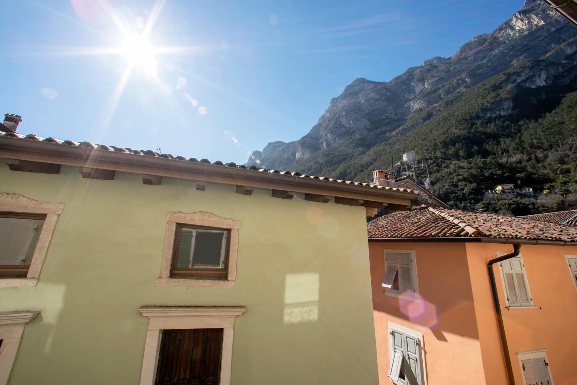 Nido Sui Tetti Di Riva Del Garda - Happy Rentals Exterior photo